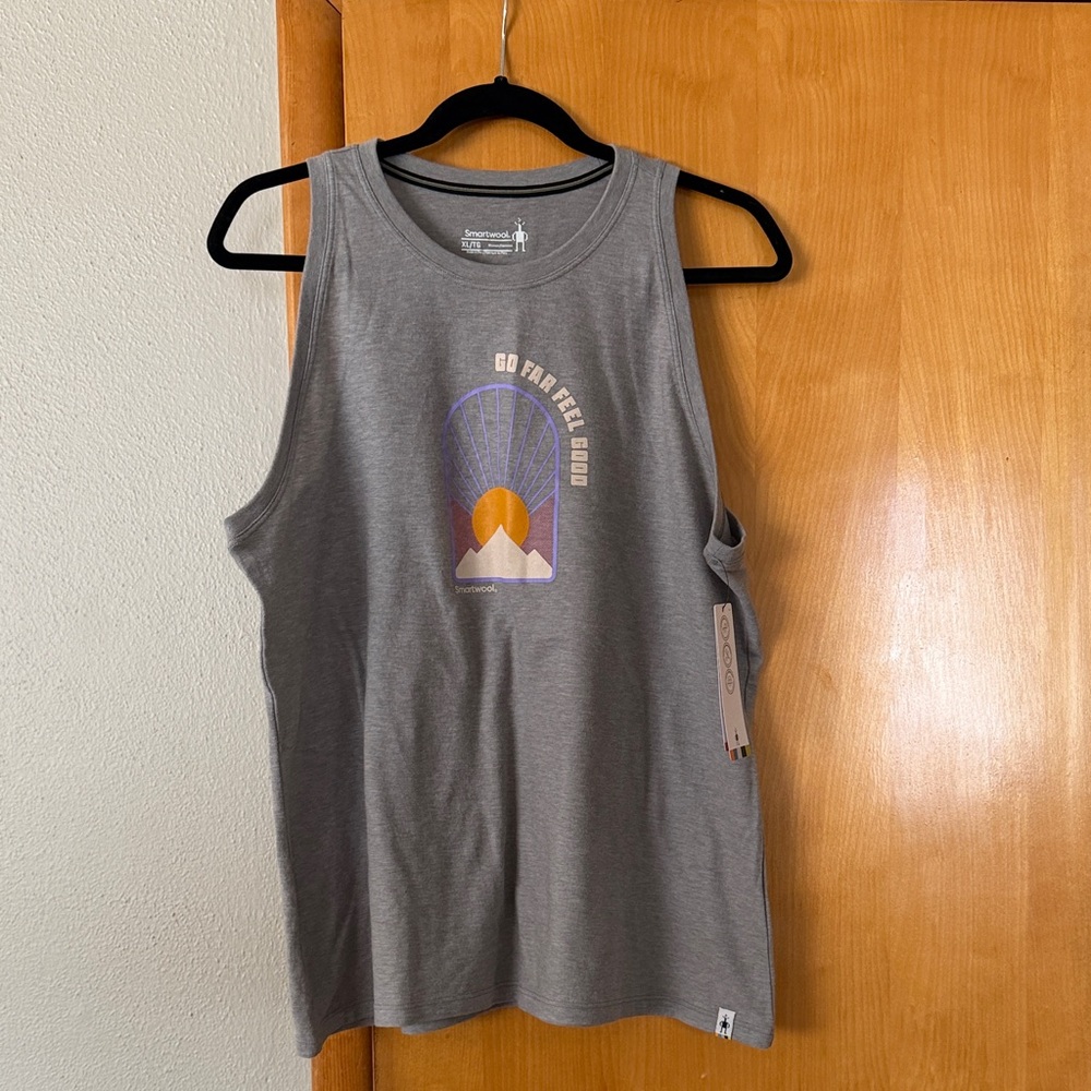 Smartwool everyday Gray Tank Top with Graphic Design xl NWT